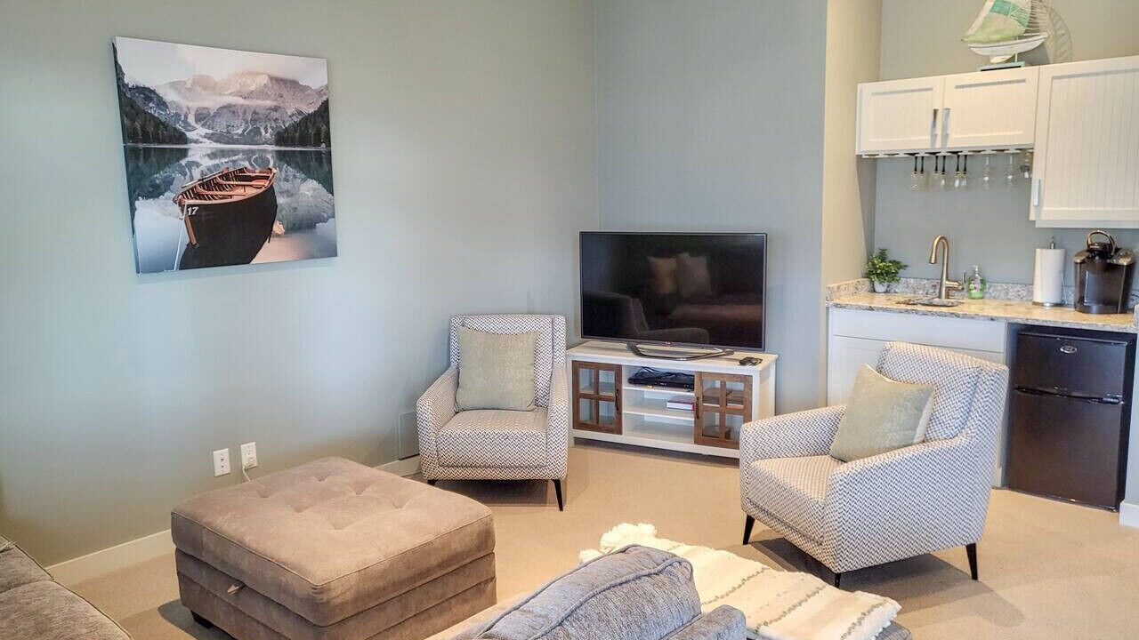 Photo of Livingroom in Osoyoos