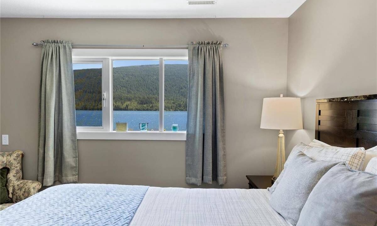 Photo of Bedroom in Blind Bay