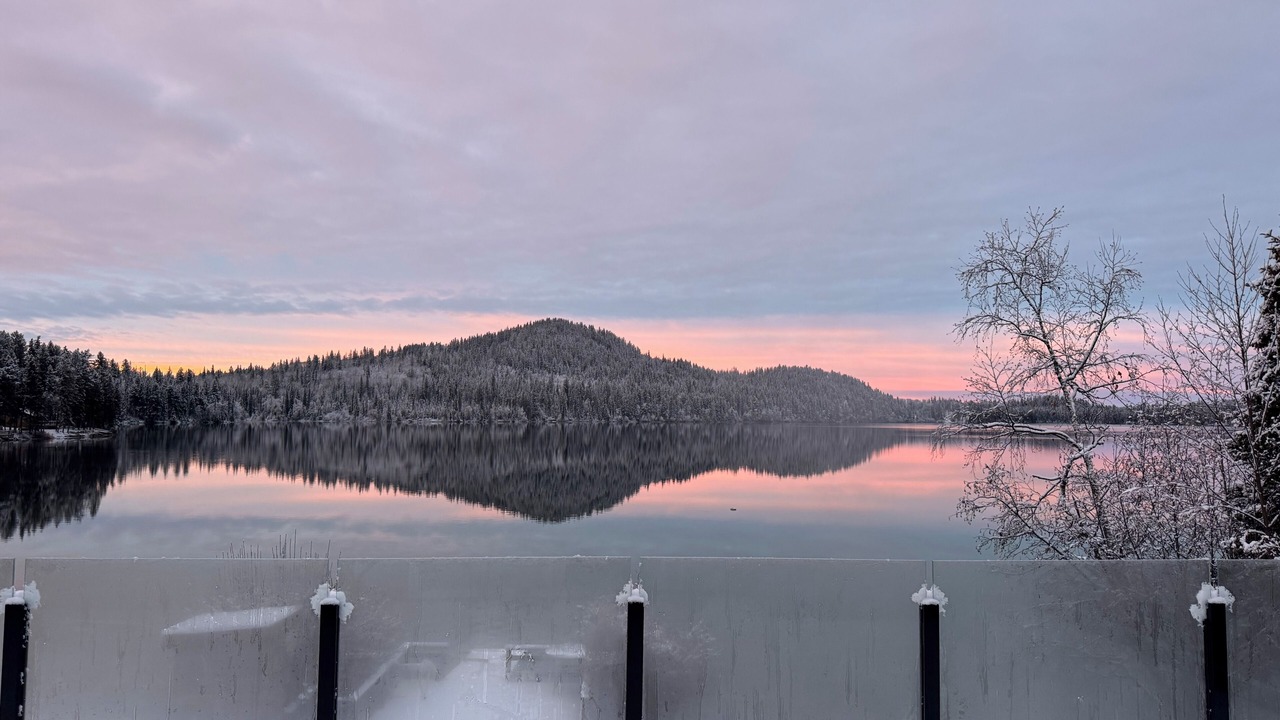 Photo of Others in Deka Lake
