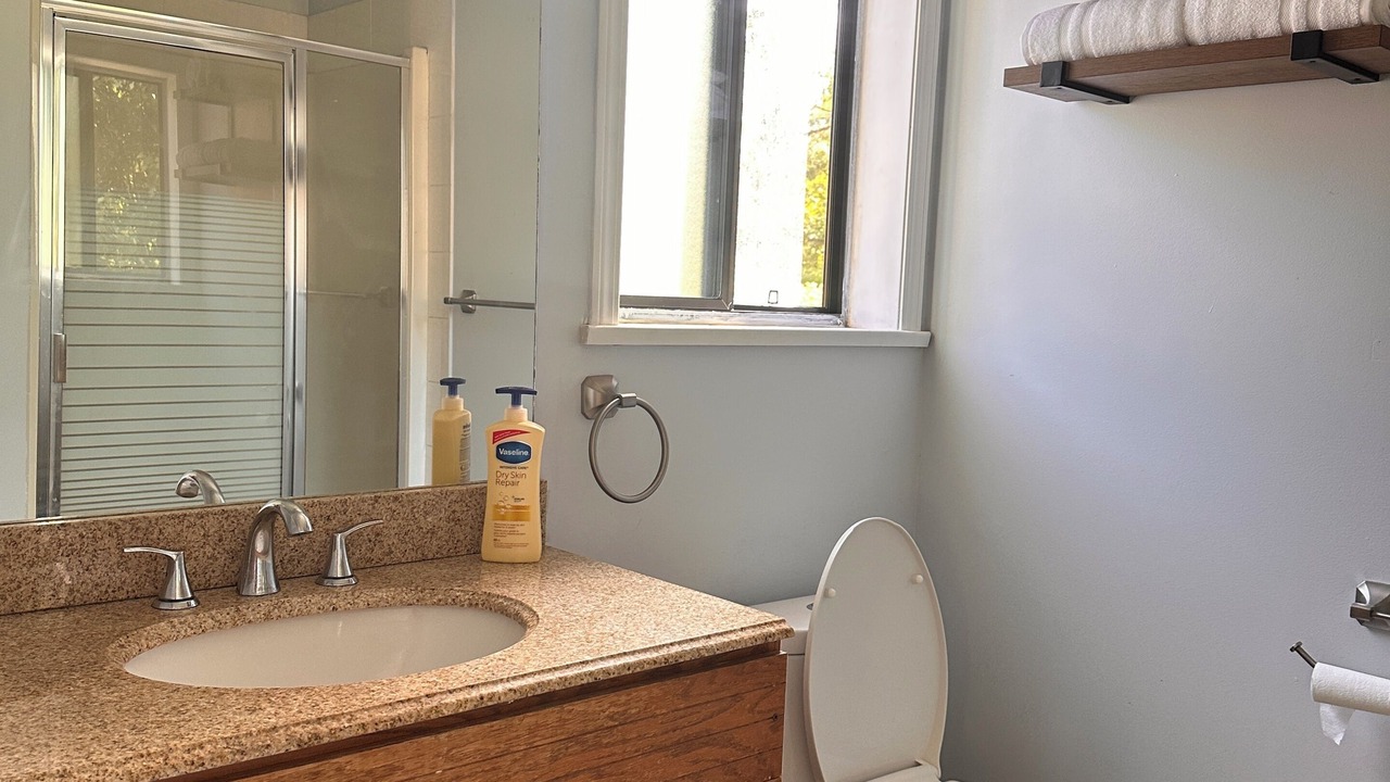 Photo of Bathroom in Willoughby