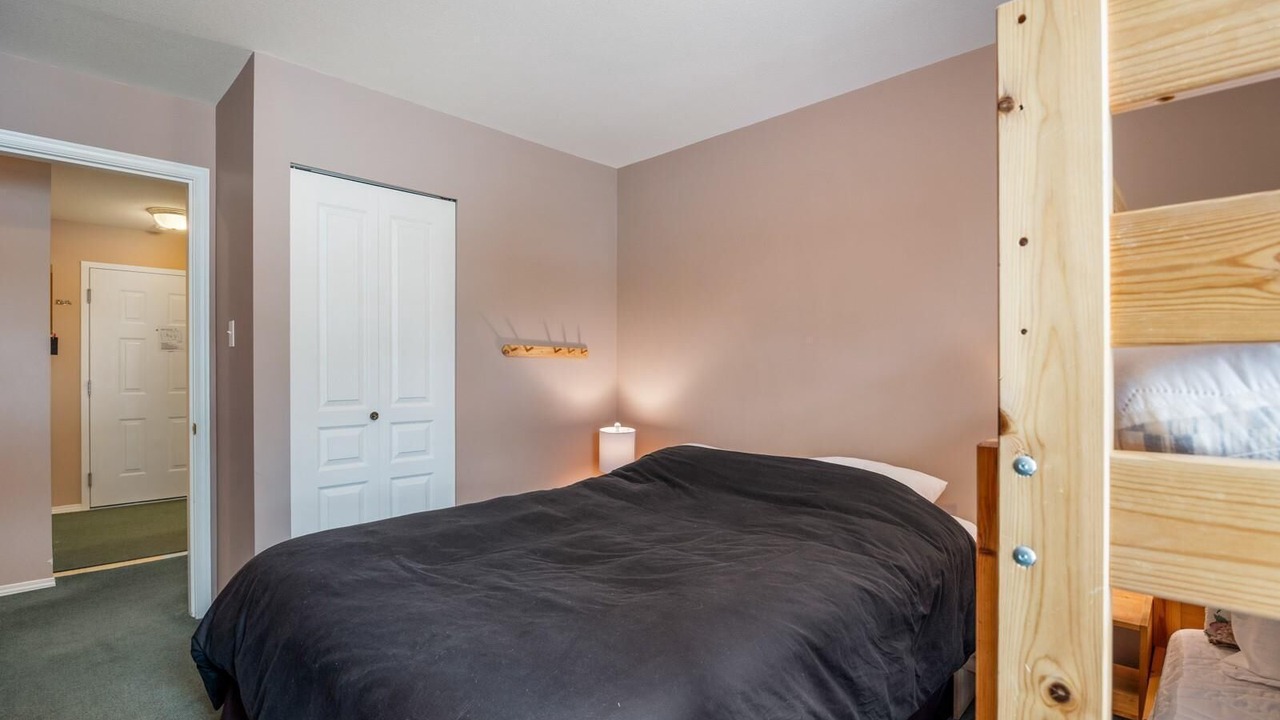 Photo of Bedroom in Courtenay