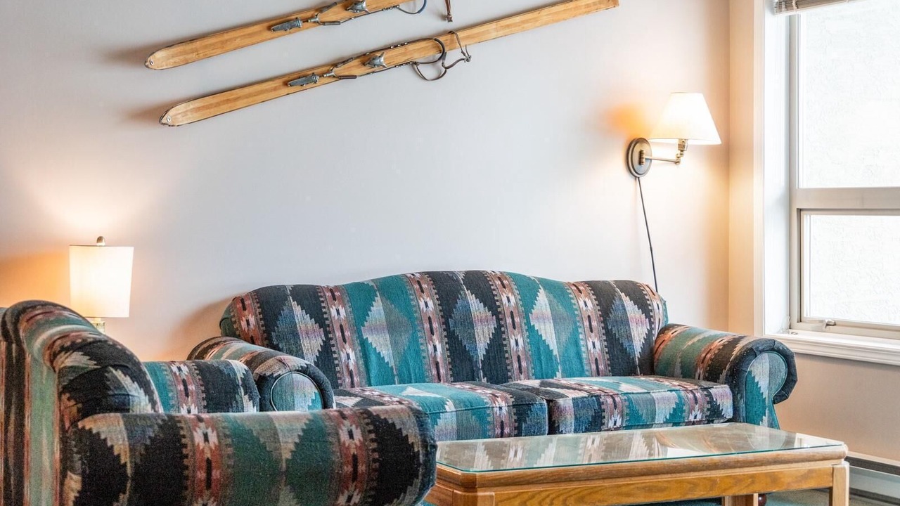 Photo of Livingroom in Courtenay