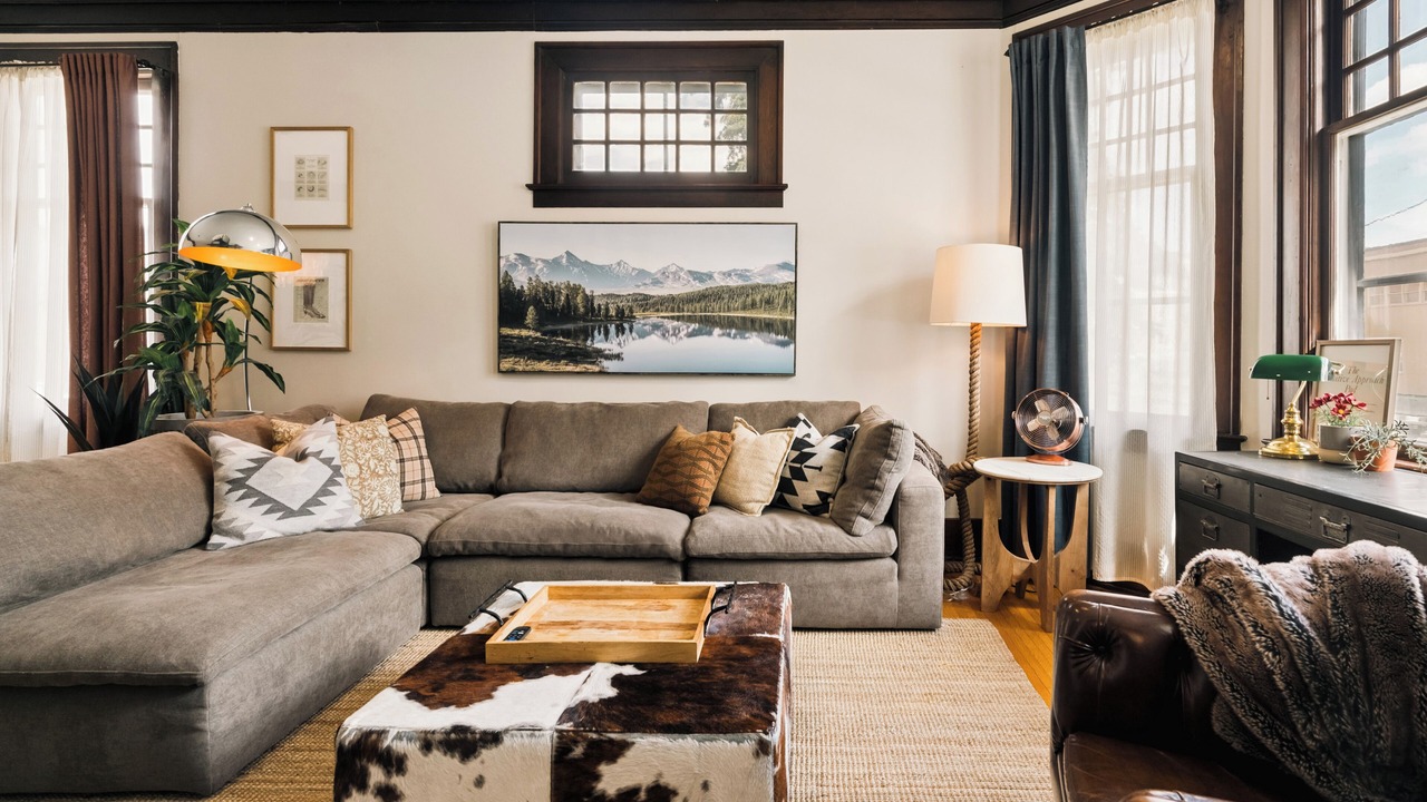 Photo of Livingroom in Southwest Calgary