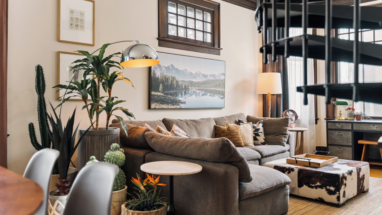 Photo of Livingroom in Southwest Calgary