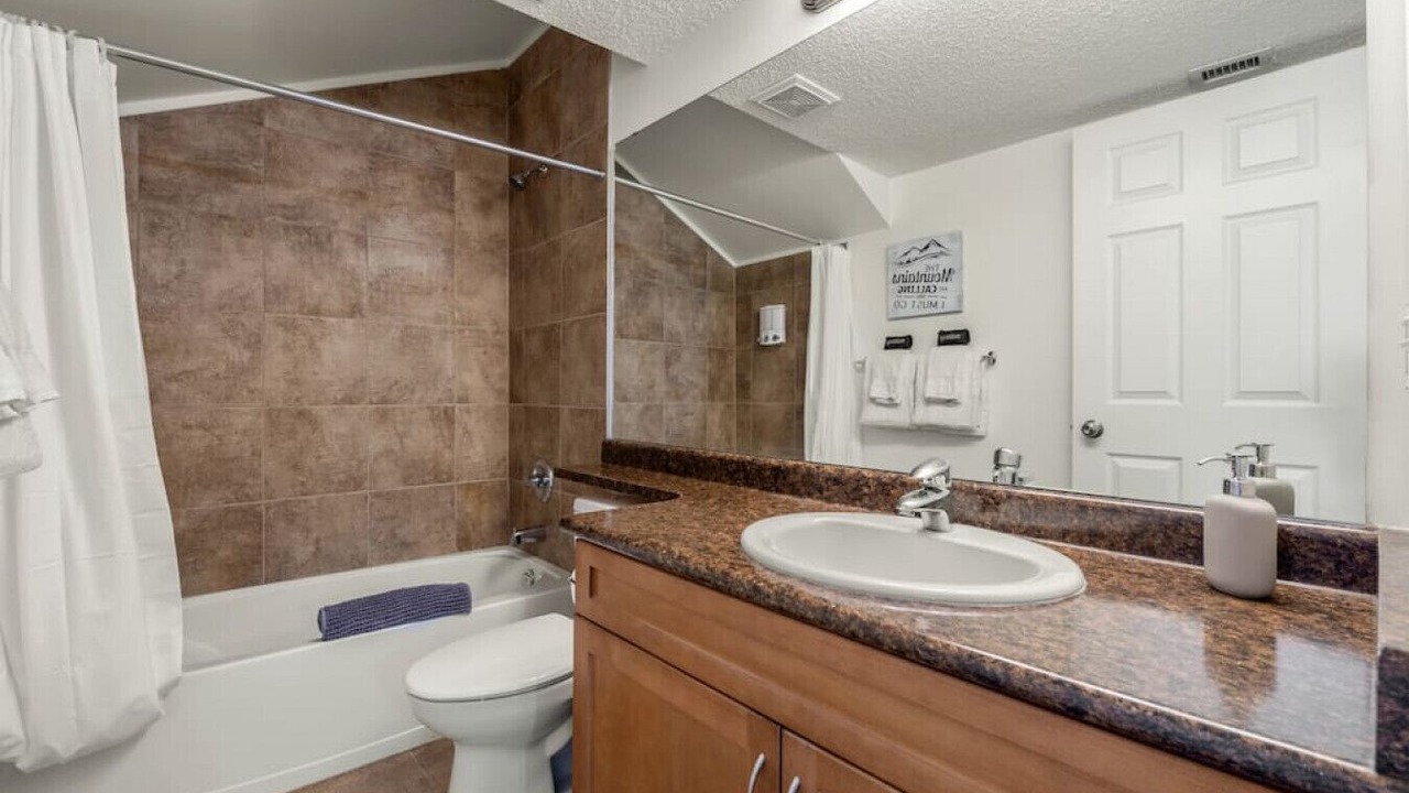 Photo of Bathroom in Invermere