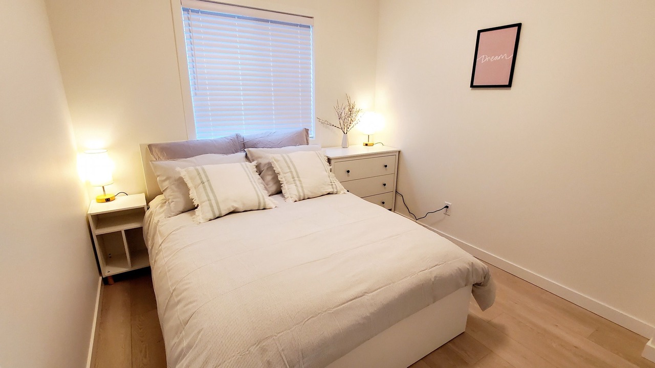 Photo of Bedroom in Colwood