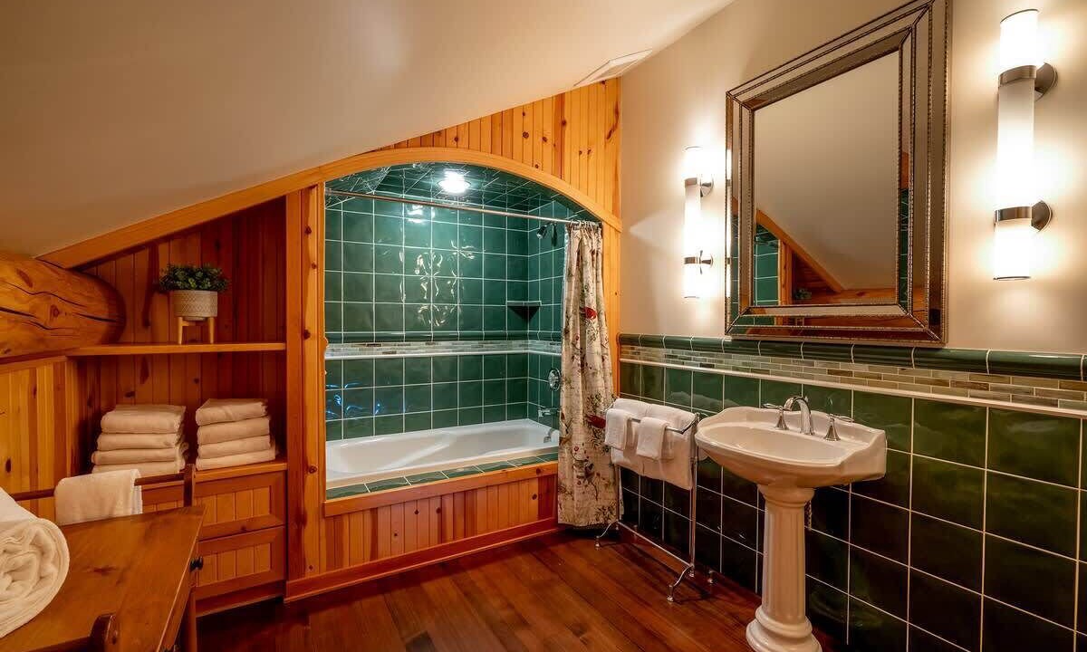 Photo of Bathroom in Nordic Estates