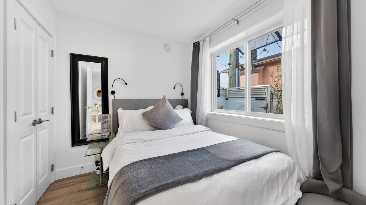 Photo of Bedroom in Renfrew-Collingwood
