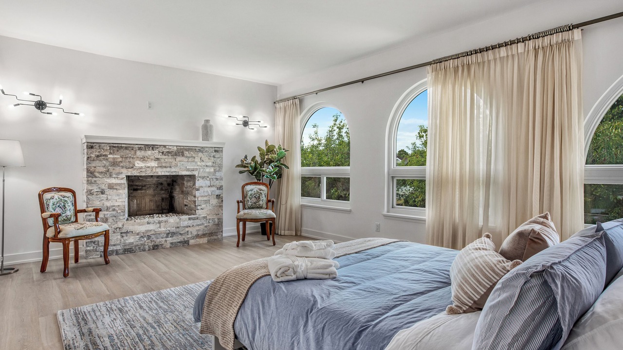 Photo of Bedroom in Arbutus Ridge