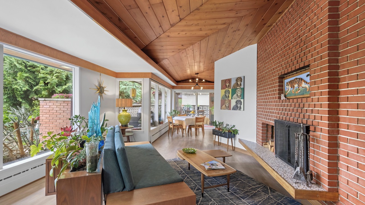 Photo of Livingroom in Central Okanagan