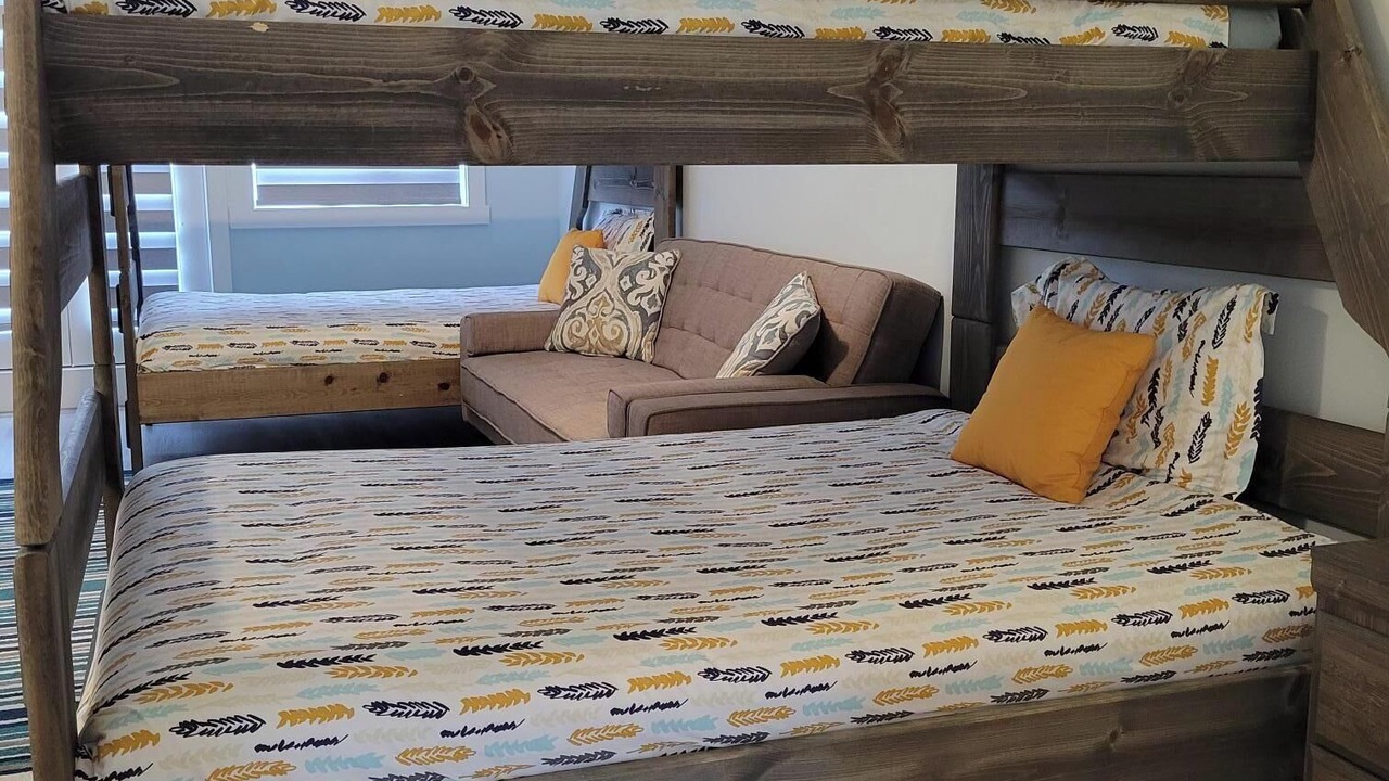 Photo of Bedroom in South Pandosy