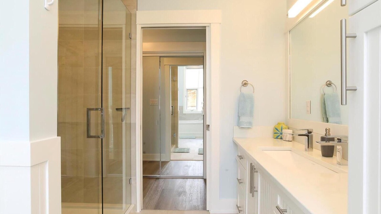 Photo of Bathroom in South Pandosy