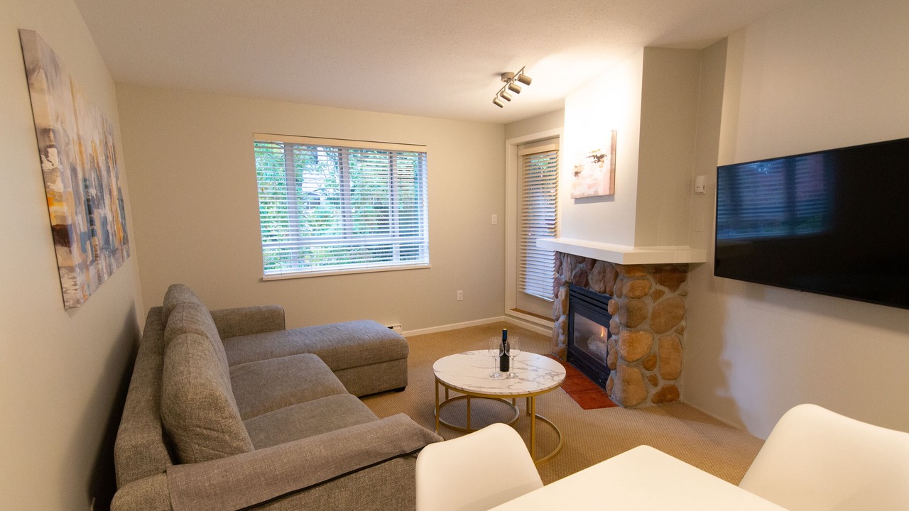 Photo of Livingroom in Whistler Village