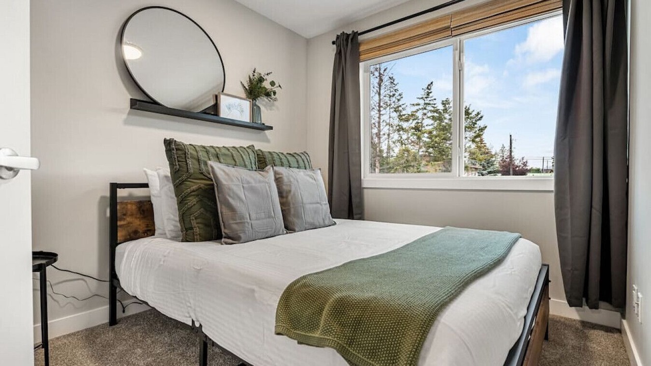 Photo of Bedroom in Radium Hot Springs