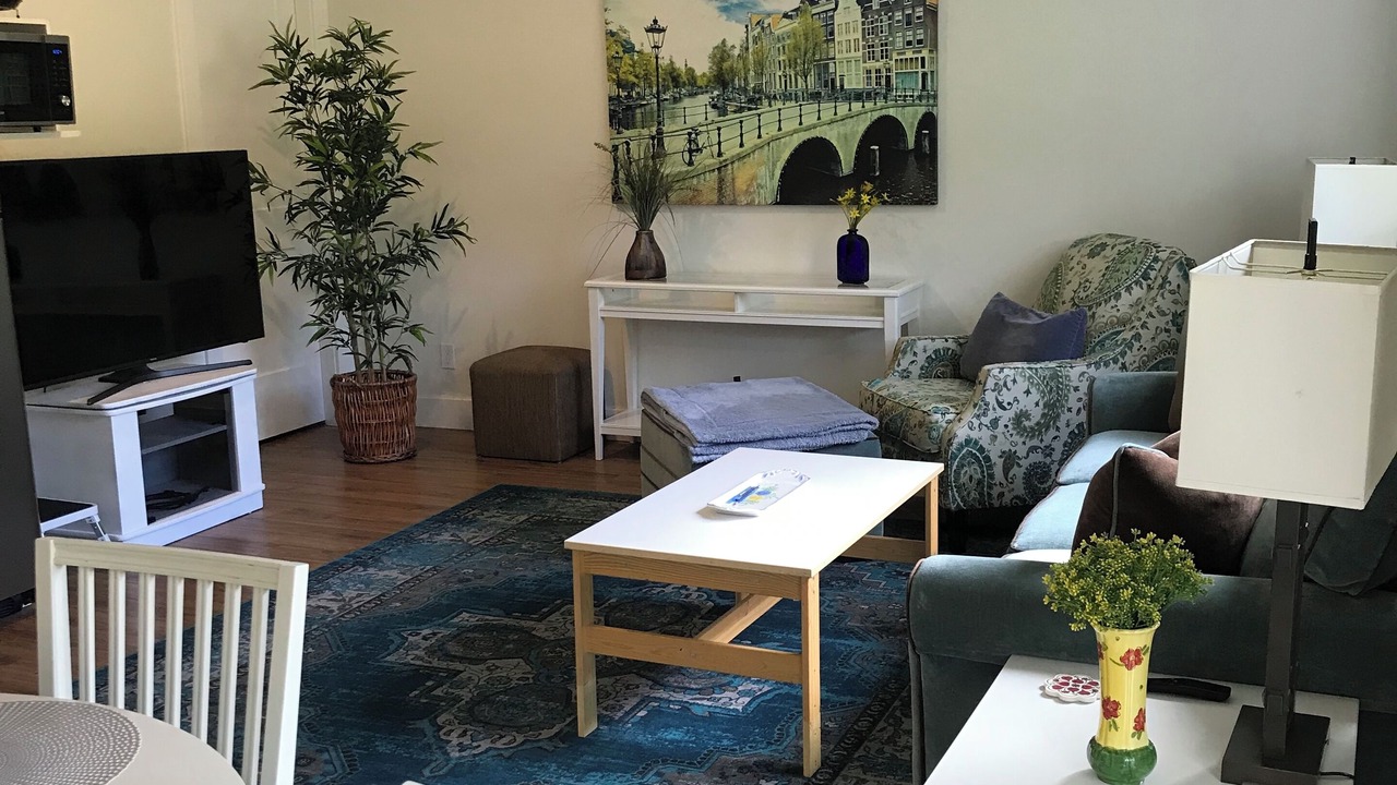 Photo of Livingroom in Campbell River