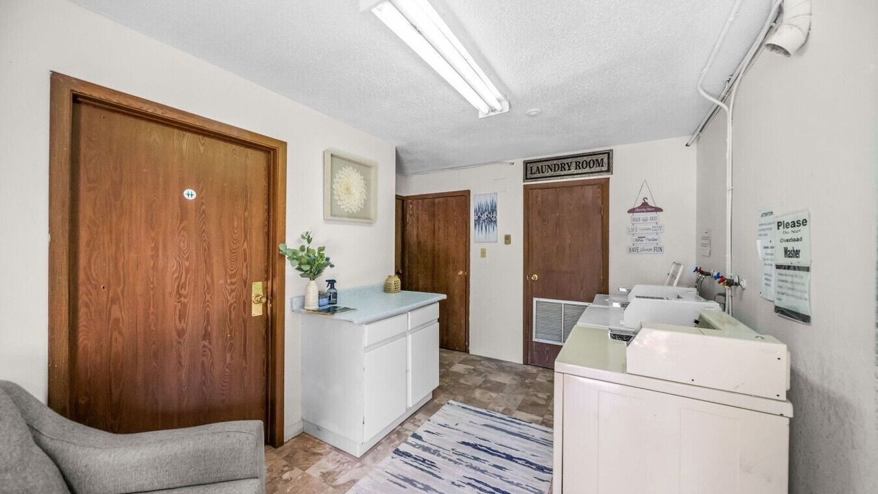 Photo of Bedroom in Harrison Hot Springs