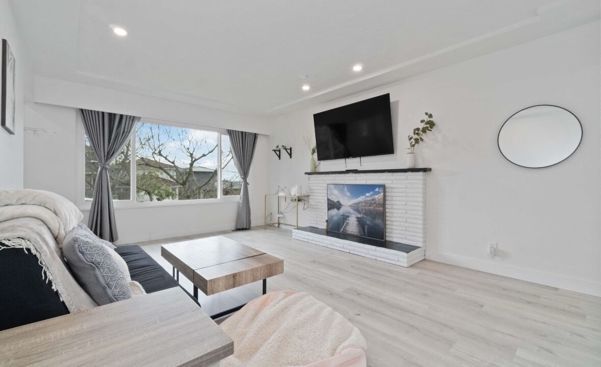 Photo of Livingroom in Burnaby