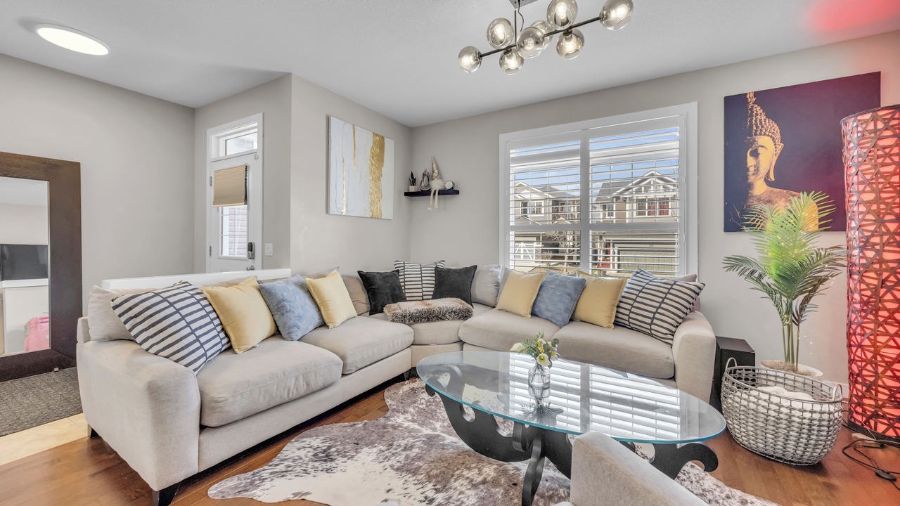 Photo of Livingroom in Cochrane