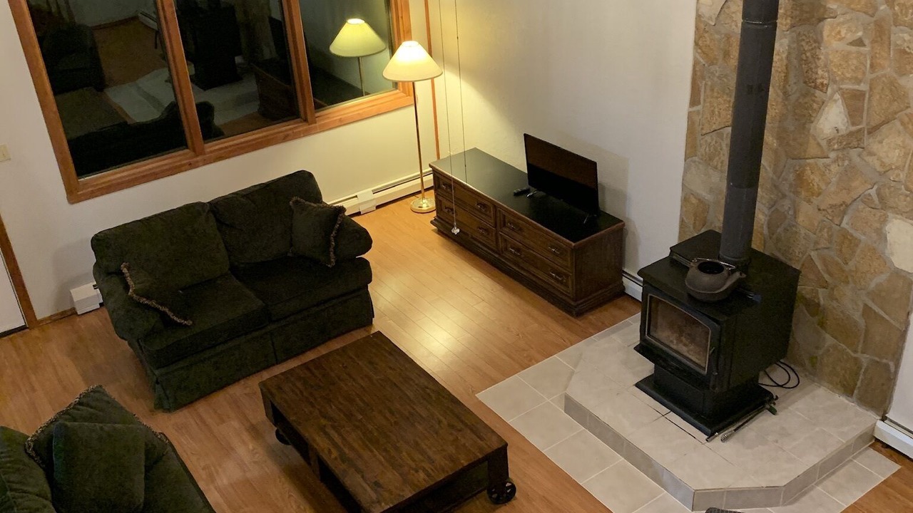 Photo of Livingroom in Parkland Beach