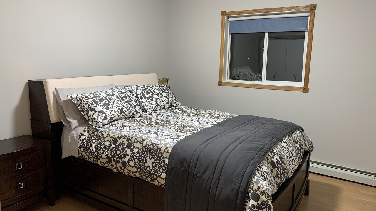 Photo of Bedroom in Parkland Beach