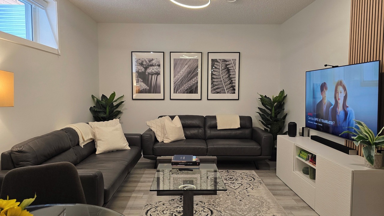 Photo of Livingroom in Southeast Calgary