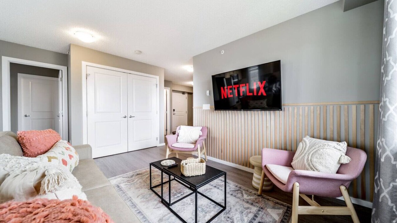 Photo of Livingroom in Southwest Edmonton