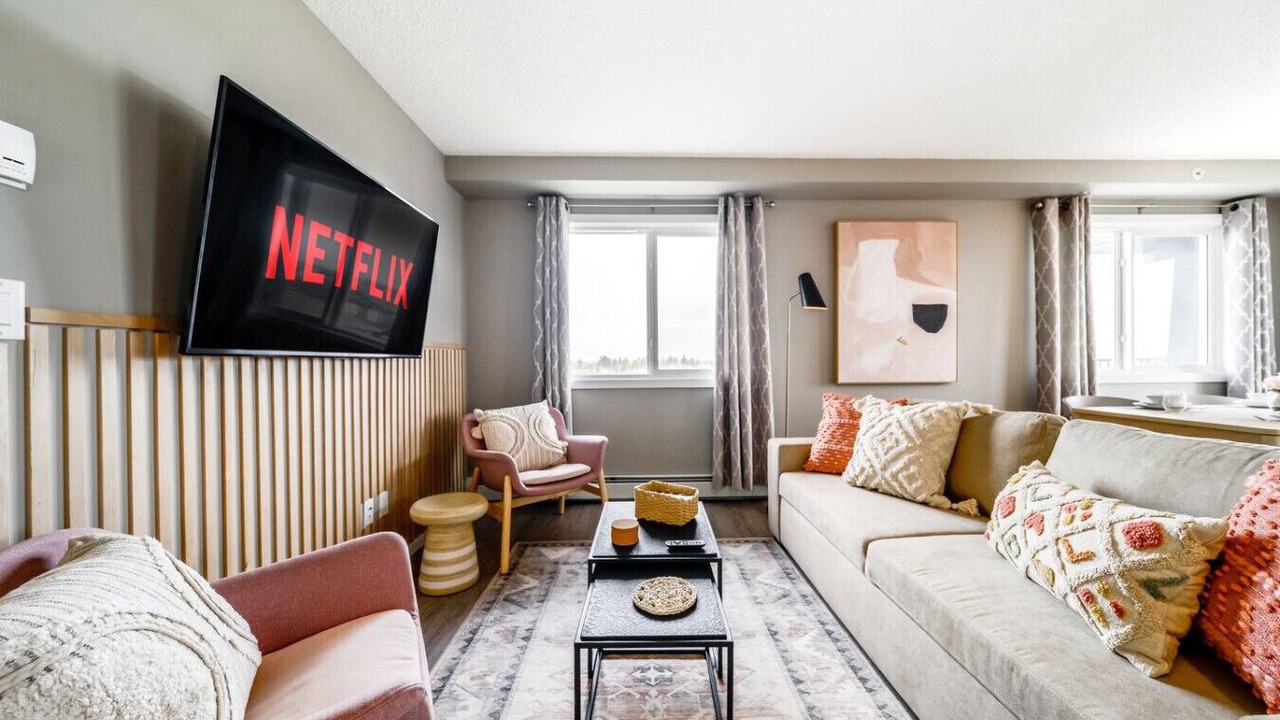 Photo of Livingroom in Southwest Edmonton