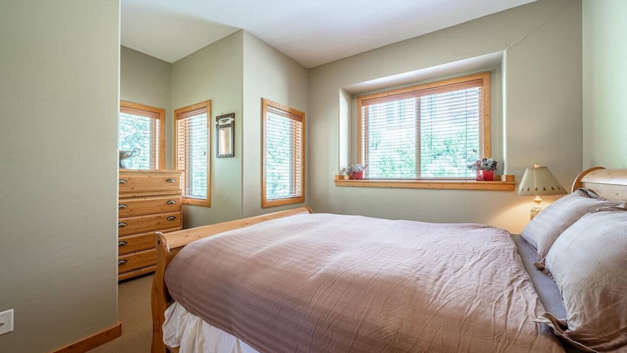 Photo of Bedroom in Big White Ski Resort