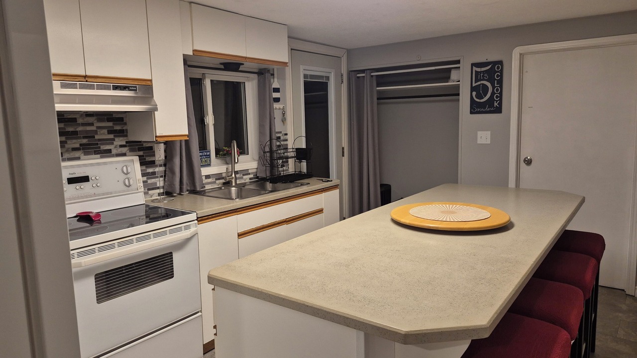 Photo of Kitchen in Sylvan Lake
