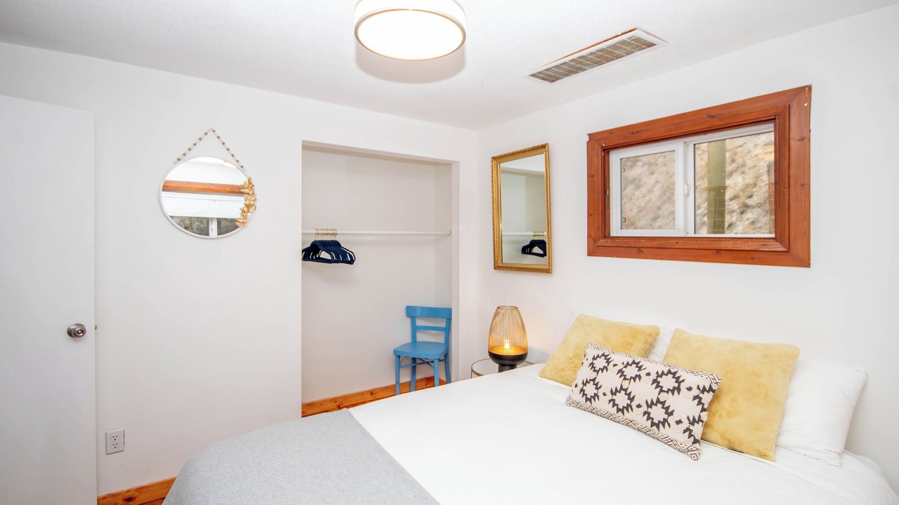 Photo of Bedroom in Okanagan-Similkameen