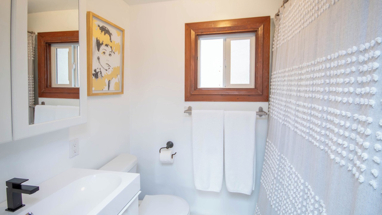 Photo of Bathroom in Okanagan-Similkameen