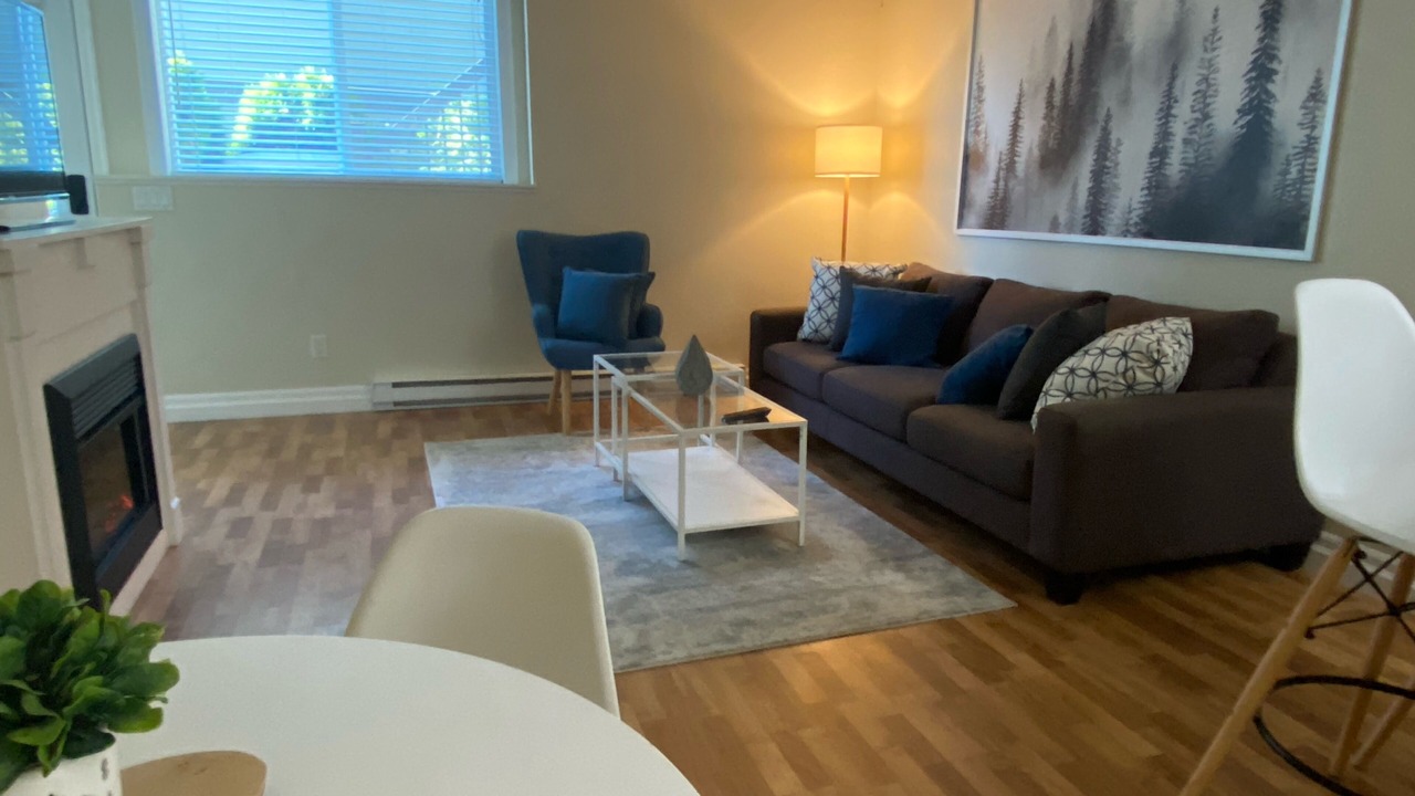 Photo of Livingroom in Upper Ten Oaks