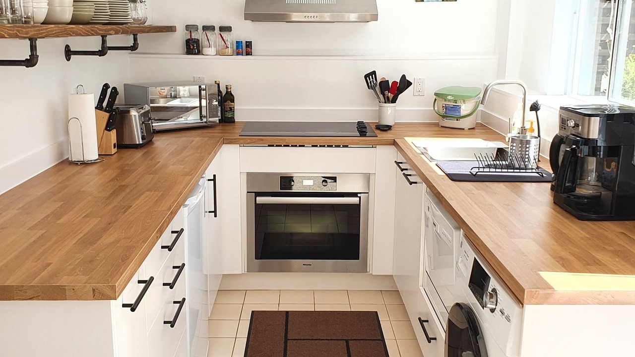 Photo of Kitchen in Lynn Valley