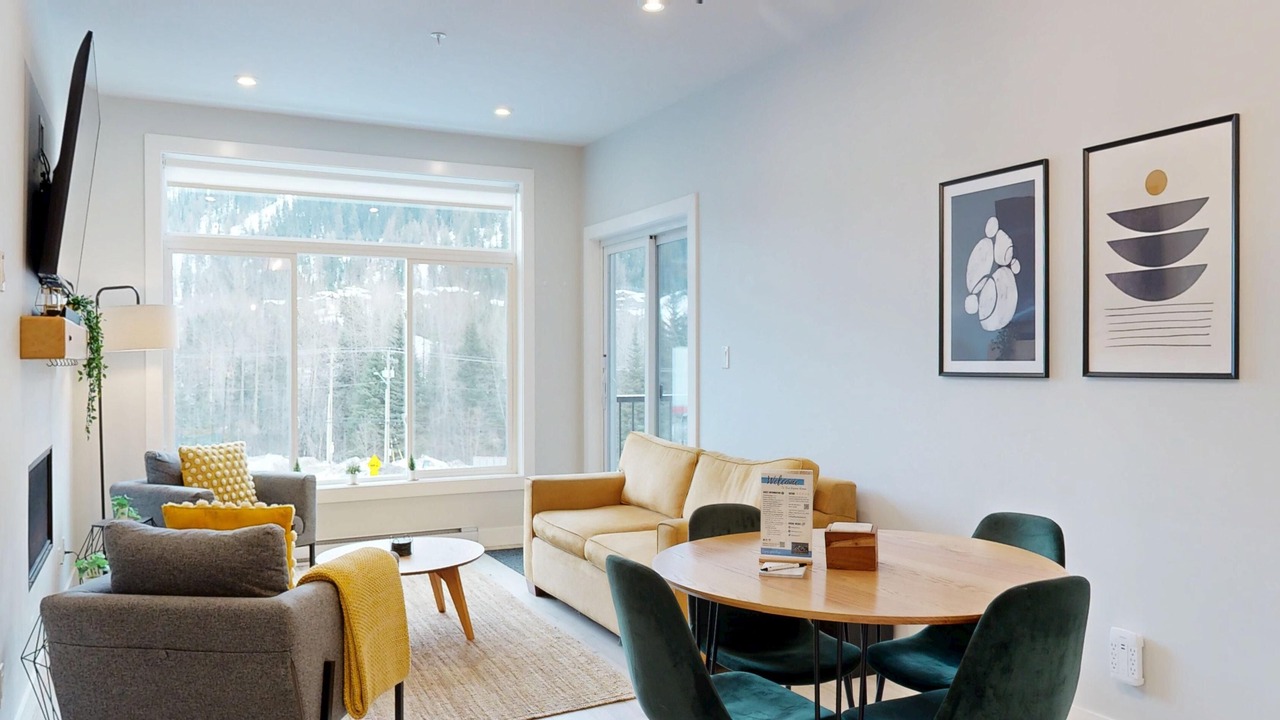 Photo of Livingroom in Sun Peaks