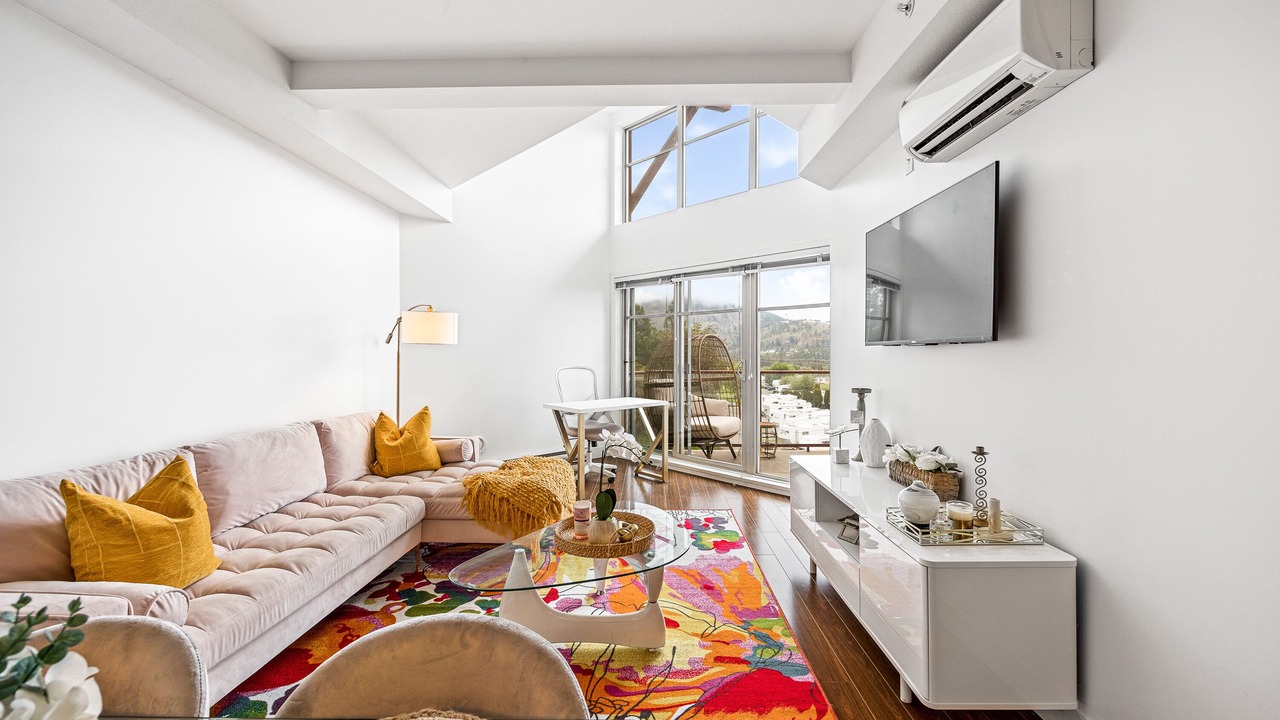 Photo of Livingroom in Westbank