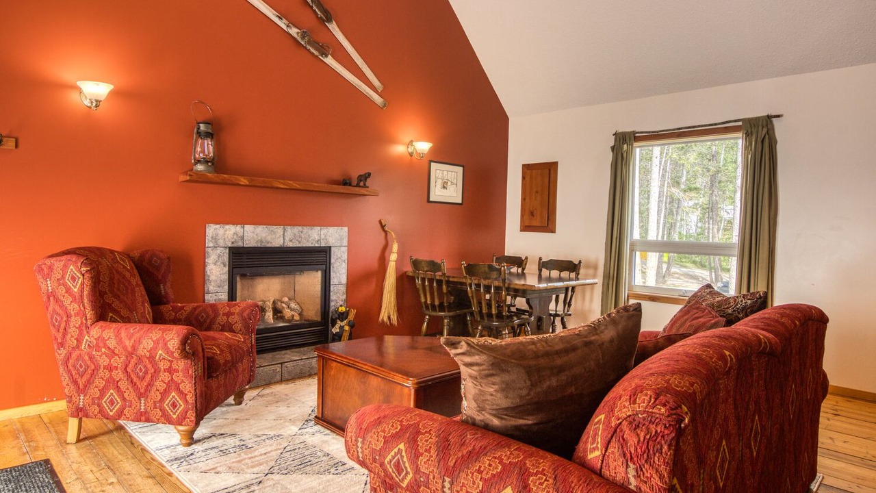 Photo of Livingroom in East Kootenay