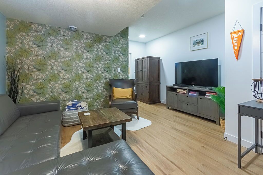 Photo of Livingroom in Southeast Edmonton
