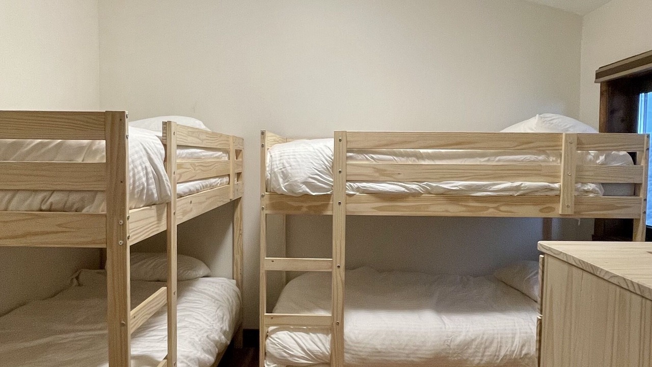Photo of Bedroom in Hemlock Valley