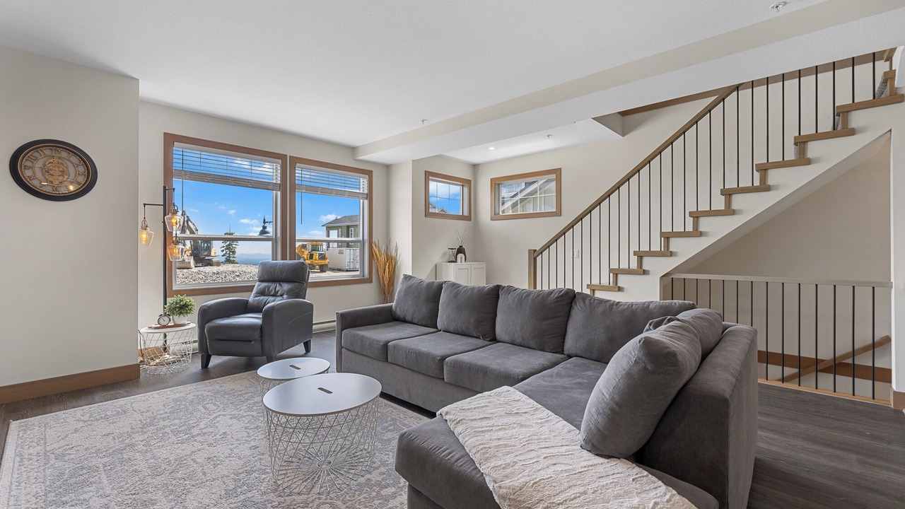 Photo of Livingroom in Snow Pine Estates