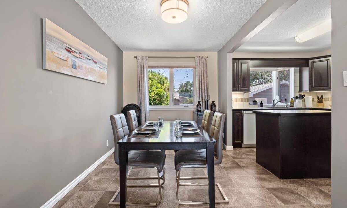 Photo of Livingroom in Drumheller