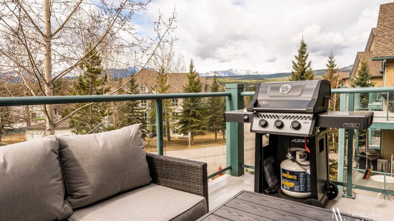 Photo of Patio Balcony in Radium Hot Springs