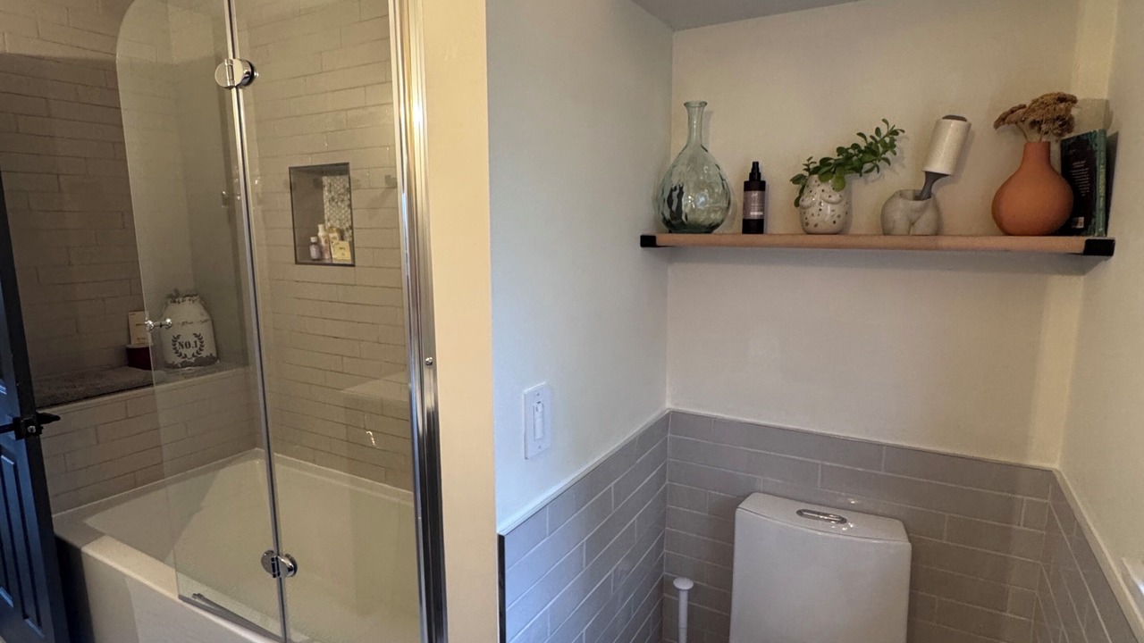 Photo of Bathroom in Langley