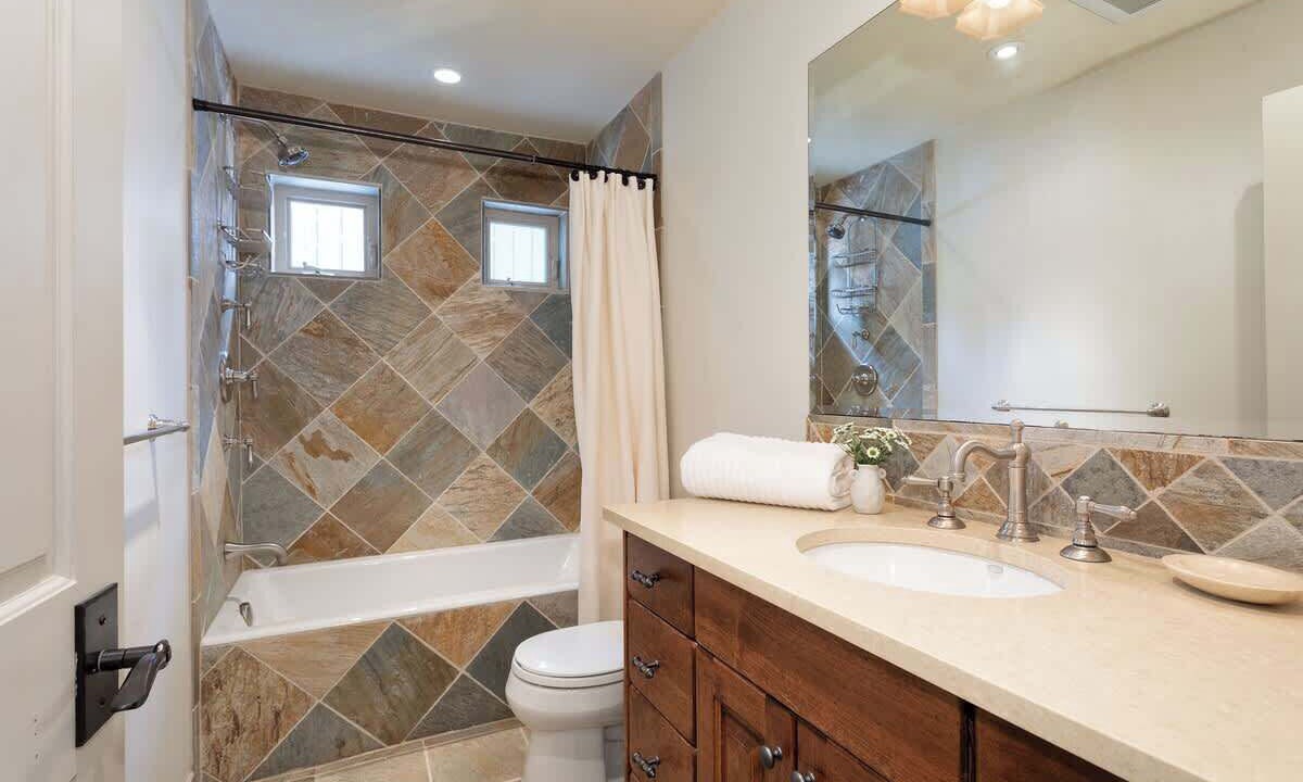 Photo of Bathroom in Nicklaus North