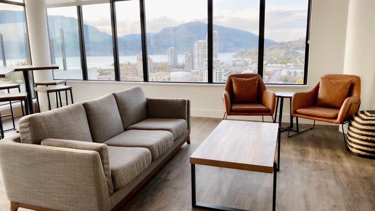 Photo of Livingroom in Downtown Kelowna