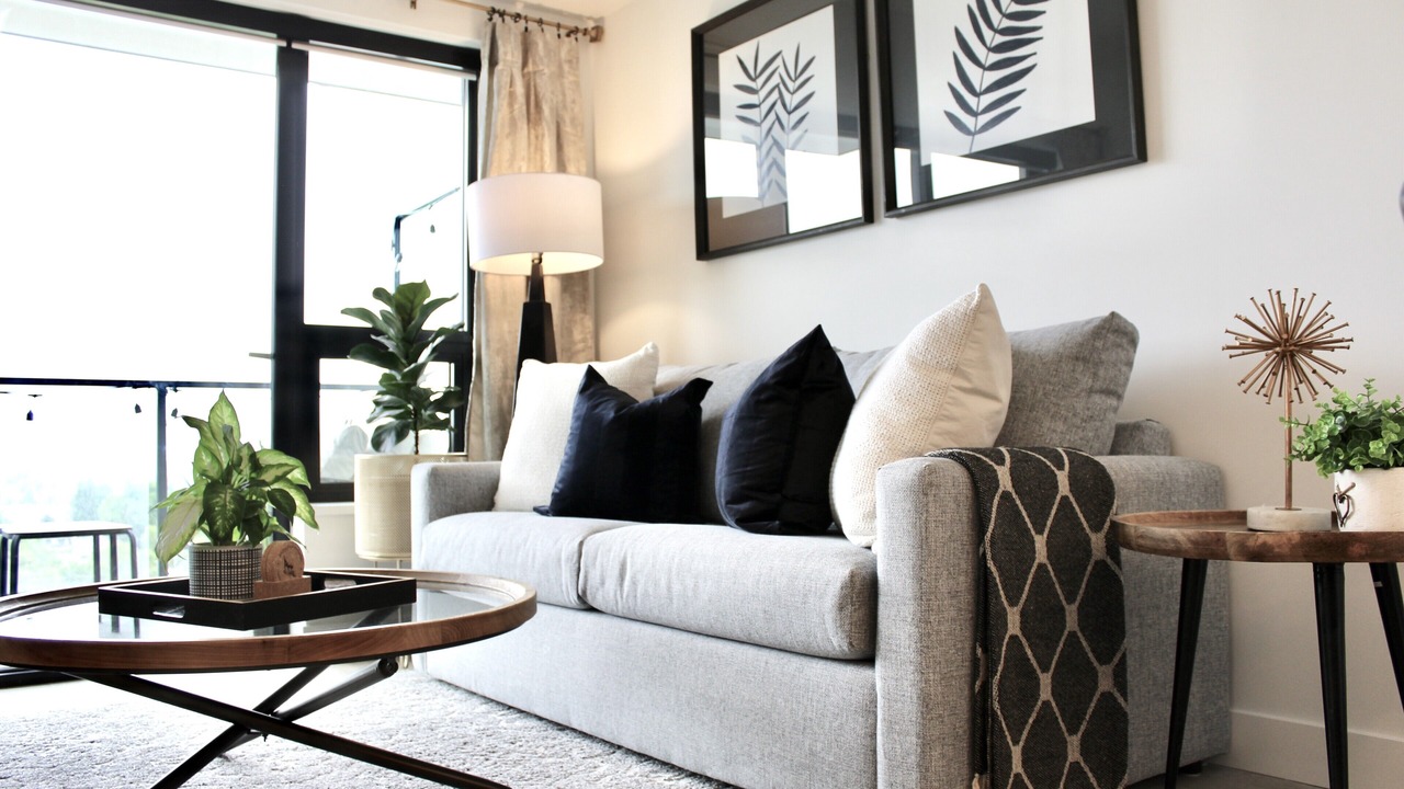 Photo of Livingroom in Downtown Kelowna
