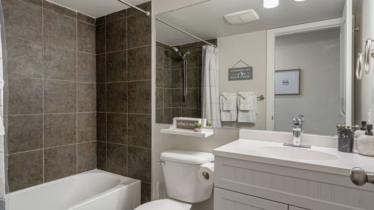 Photo of Bathroom in Invermere
