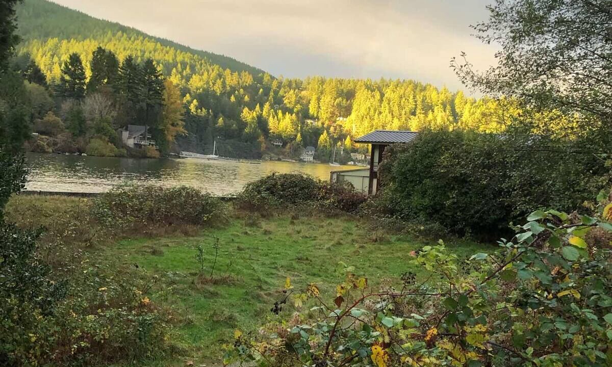 Photo of Others in Bowen Island
