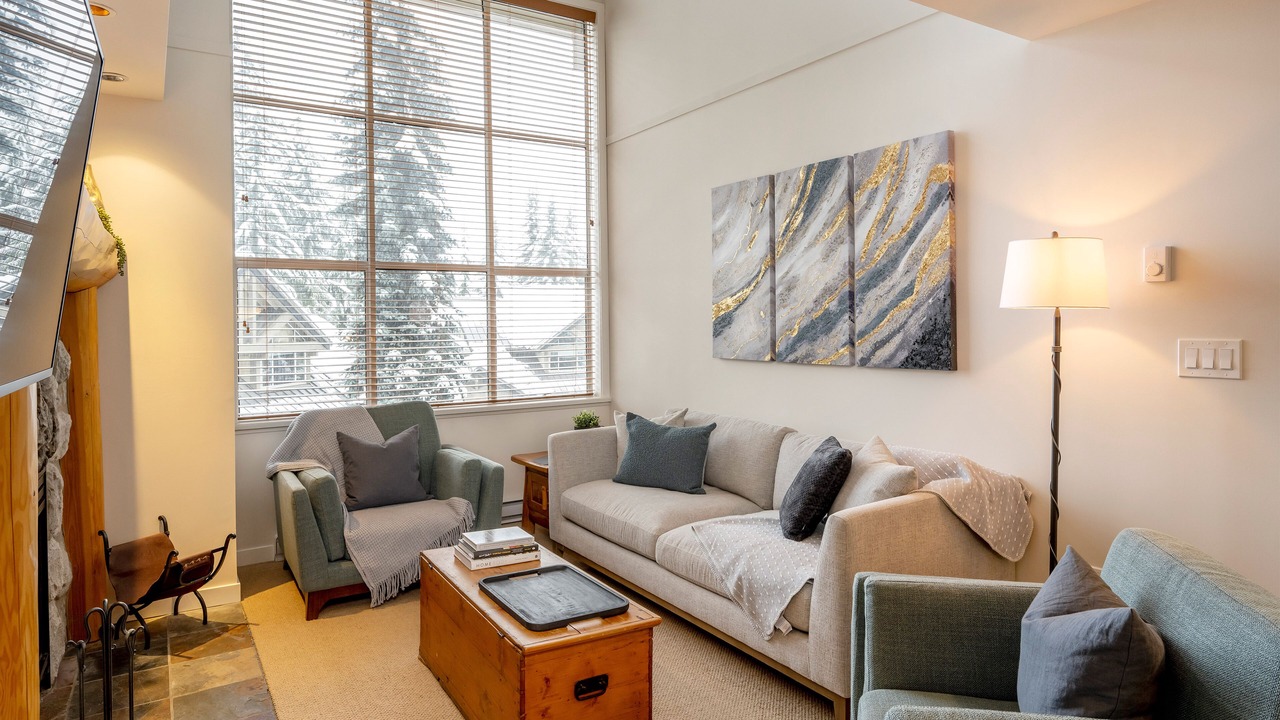 Photo of Livingroom in Upper Village