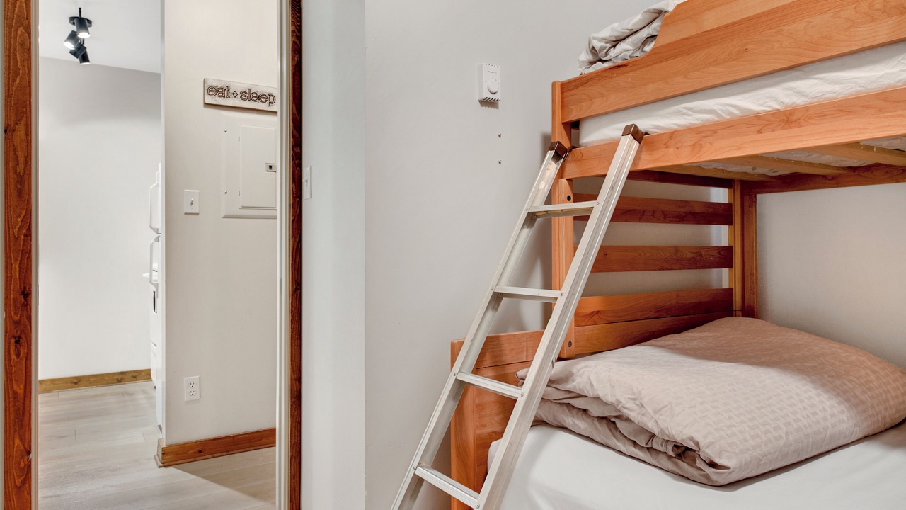 Photo of Bedroom in Silver Star Mountain
