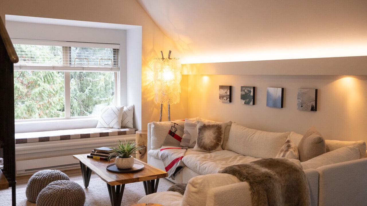 Photo of Livingroom in Whistler Creekside